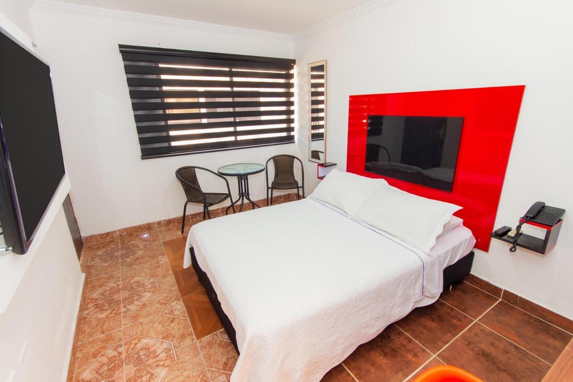 Hotel Deluxe Oasis De La Colina Girardot Exterior foto